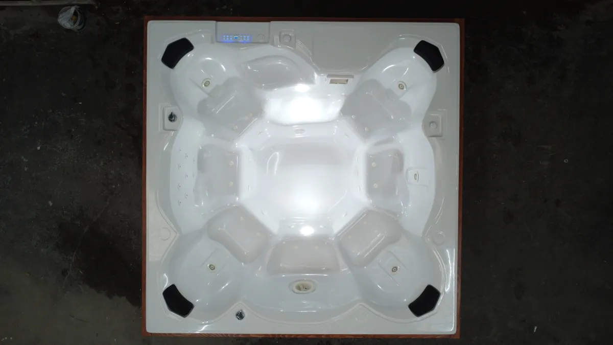 BAHAMA (8 kişilik SPA Masaj Havuzu) - 228x228 h:94 BEYAZ